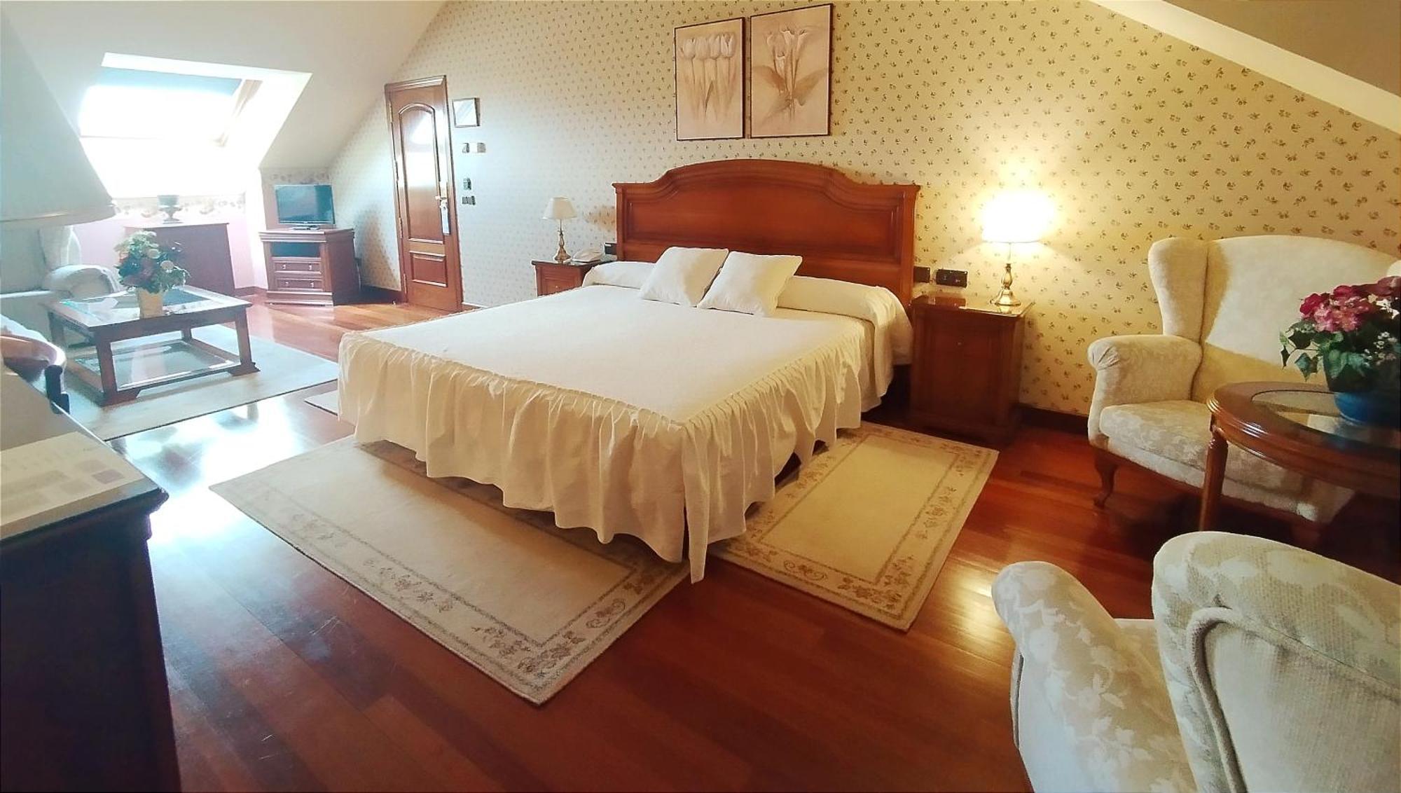 Hotel Conde Ansurez By Almia Hoteles Valladolid Esterno foto