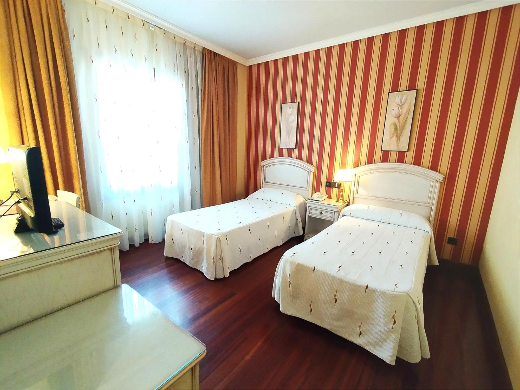 Hotel Conde Ansurez By Almia Hoteles Valladolid Esterno foto